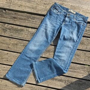 BKE Straight Leg Women's Jeans in Classic Blue